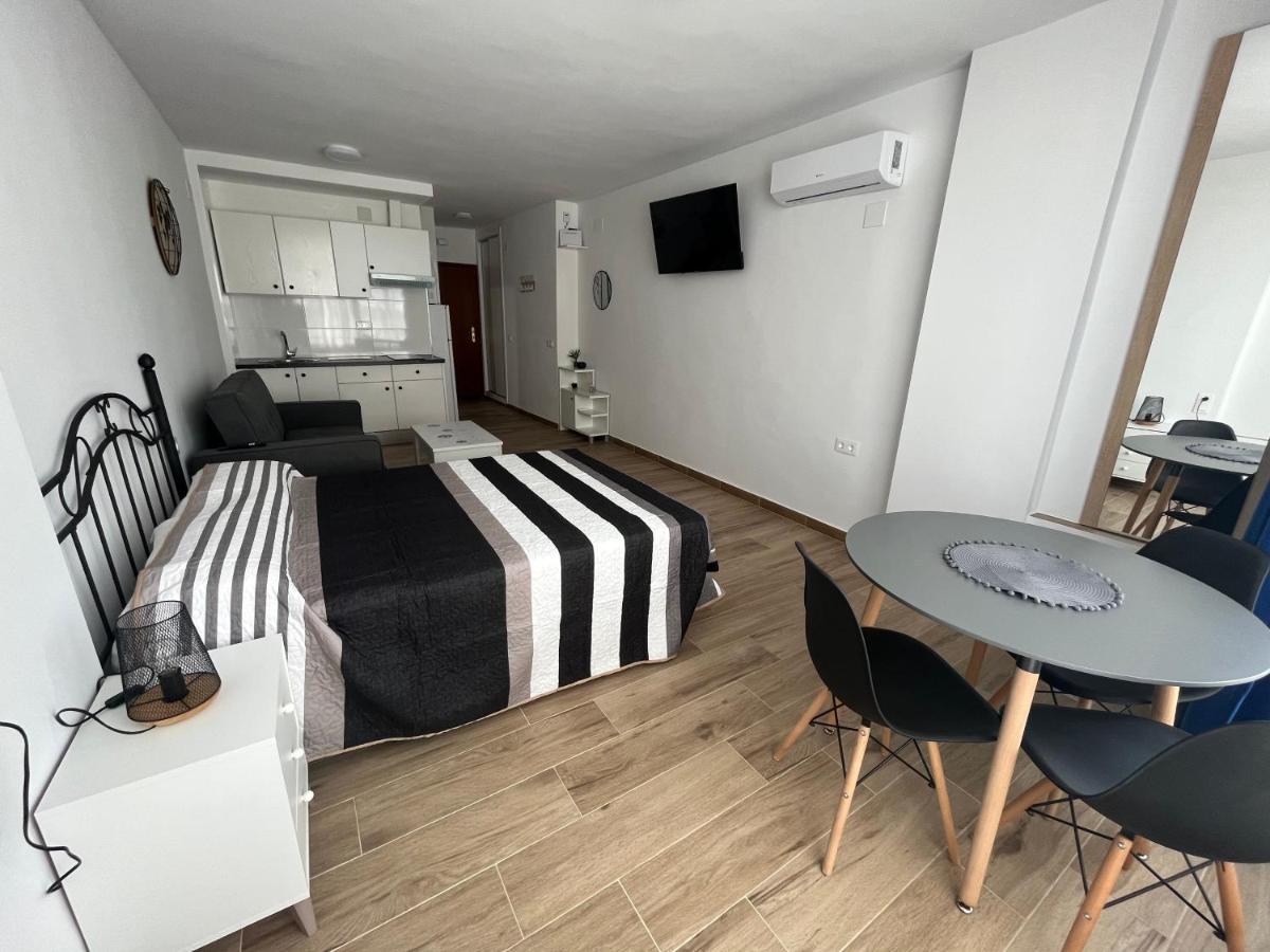 Ver621 - Estudio Con Vistas Al Mar, Wifi, Piscina, Centro A 100 Metros, Playa A 600 Metros Torremolinos Ngoại thất bức ảnh